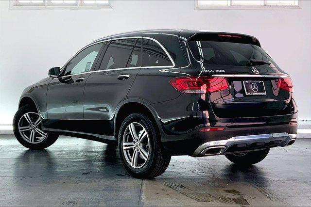Photo of 2022 Black Mercedes-Benz GLC 300