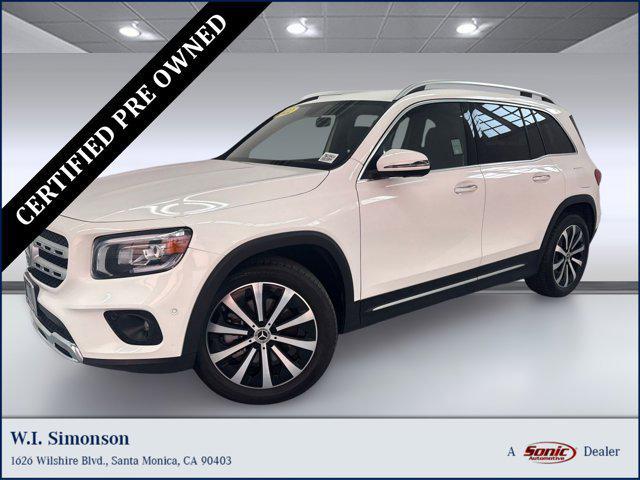 Photo of 2022 White Mercedes-Benz GLB 250