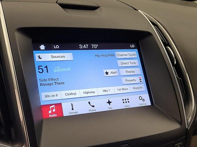 Photo of 2018 Red Ford Edge