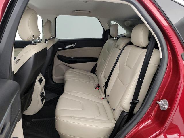 Photo of 2018 Red Ford Edge