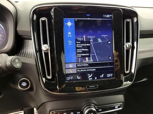 Photo of 2020 Blue Volvo XC40