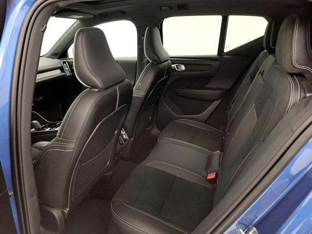 Photo of 2020 Blue Volvo XC40
