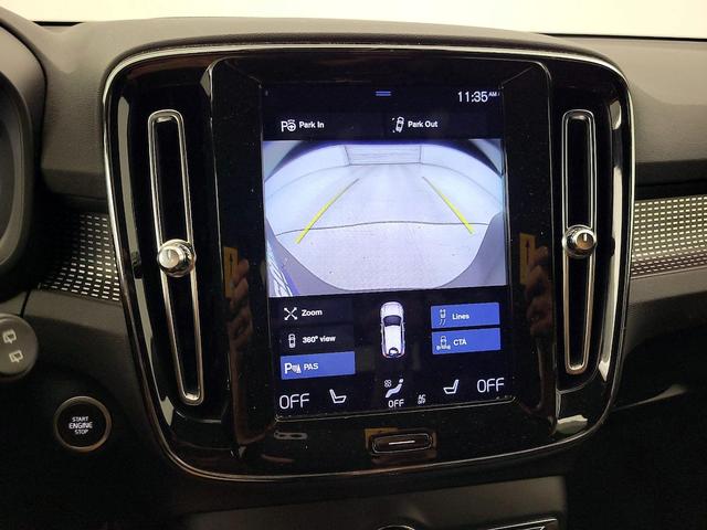 Photo of 2020 Blue Volvo XC40