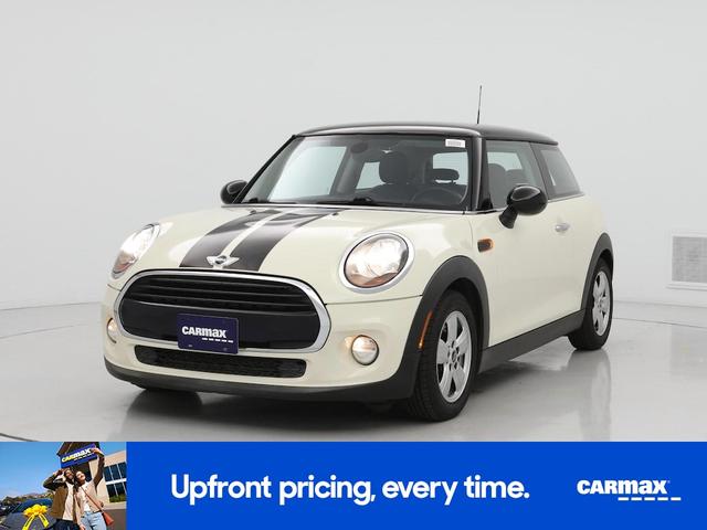 Photo of 2017 White MINI Hardtop