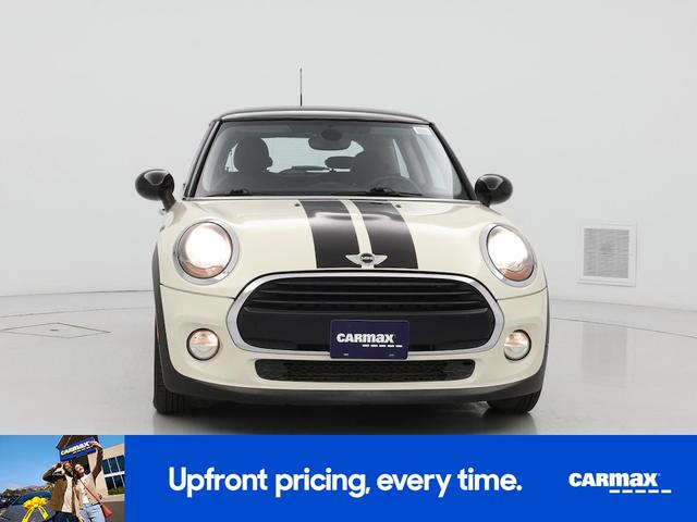 Photo of 2017 White MINI Hardtop