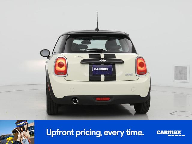 Photo of 2017 White MINI Hardtop