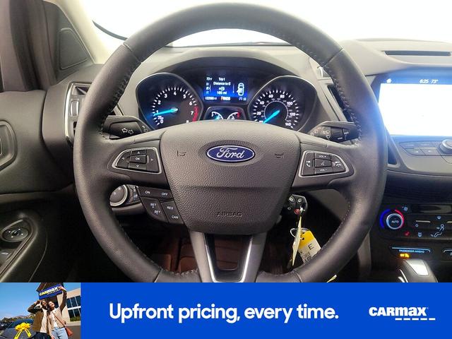 Photo of 2018 Red Ford Escape