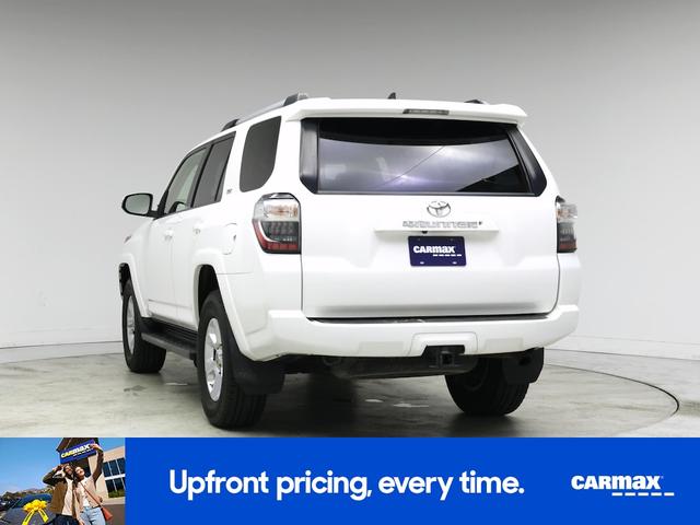 Photo of 2019 White Toyota 4Runner