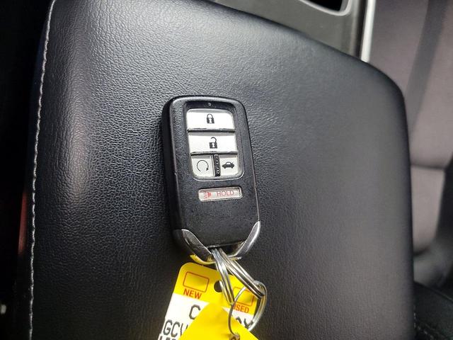 Photo of 2018 White Honda Accord