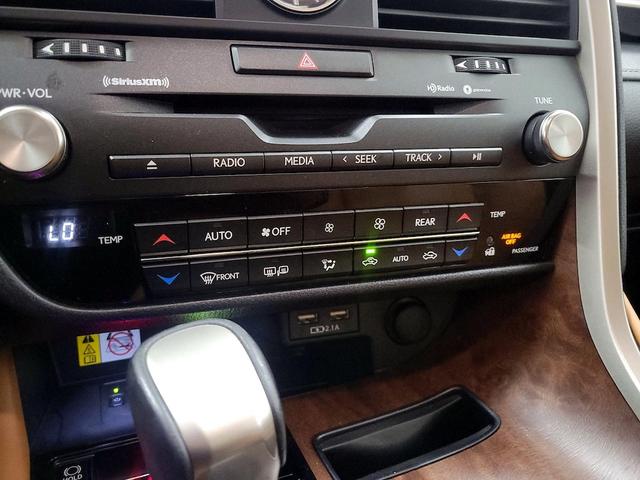 Photo of 2021 Green Lexus RX 350