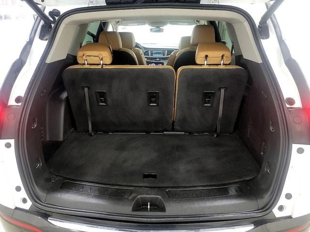 Photo of 2019 White Buick Enclave