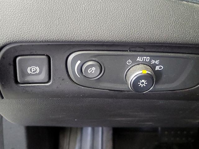 Photo of 2019 White Buick Enclave