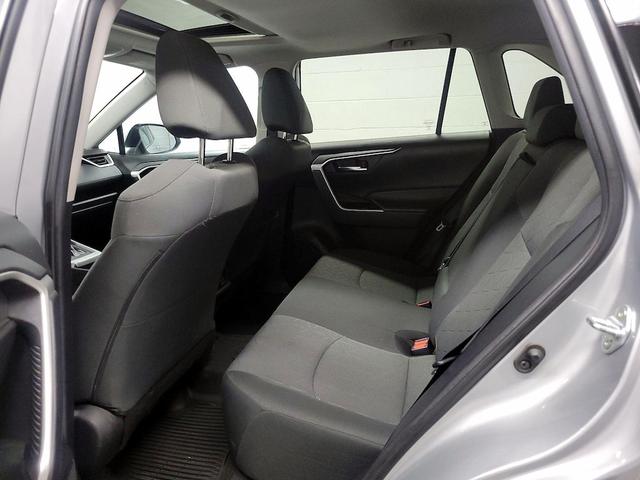 Photo of 2021 Silver Toyota RAV4