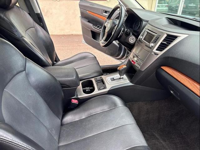 Photo of 2014 Ice Silver Metallic Subaru Outback