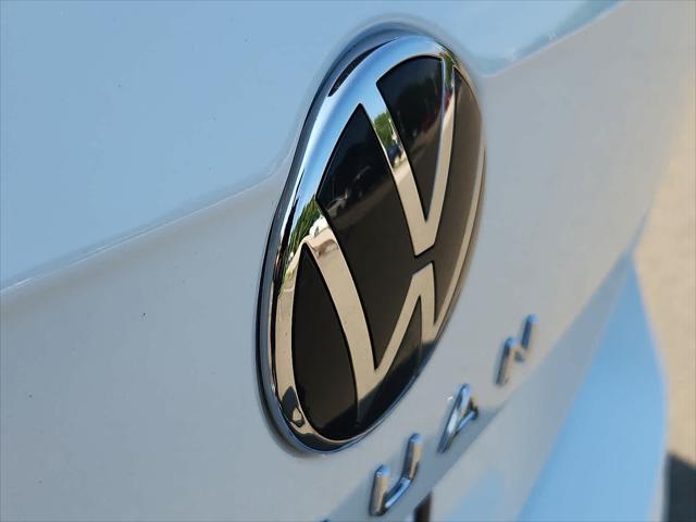 Photo of 2022 Platinum Gray Metallic Volkswagen Tiguan