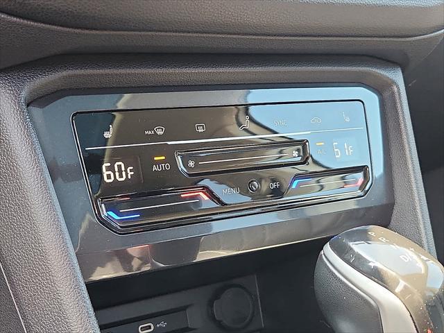 Photo of 2022 Platinum Gray Metallic Volkswagen Tiguan
