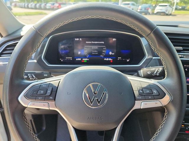 Photo of 2022 Platinum Gray Metallic Volkswagen Tiguan