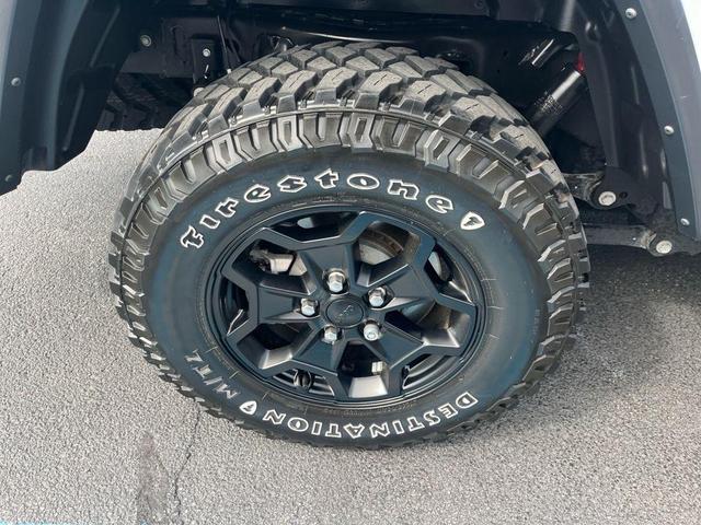 Photo of 2022 Bright White Clearcoat Jeep Gladiator