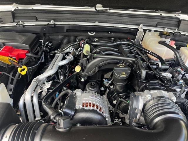 Photo of 2022 Bright White Clearcoat Jeep Gladiator