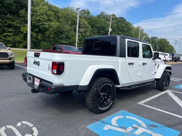 Photo of 2022 Bright White Clearcoat Jeep Gladiator