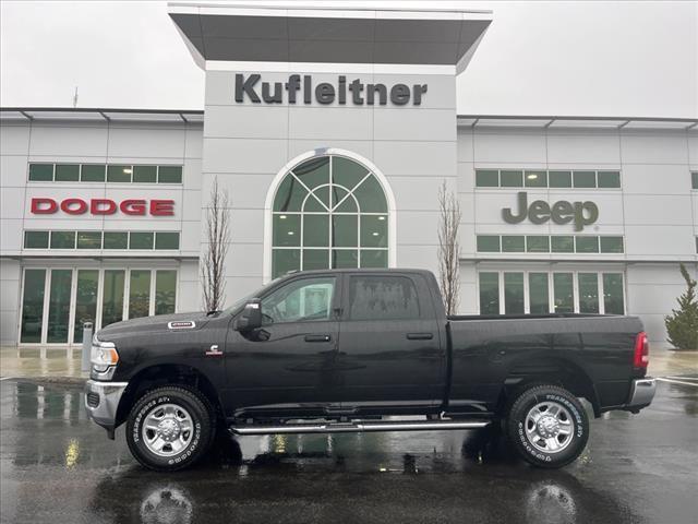 Photo of 2024 Diamond Black Crystal Pearlcoat RAM 2500