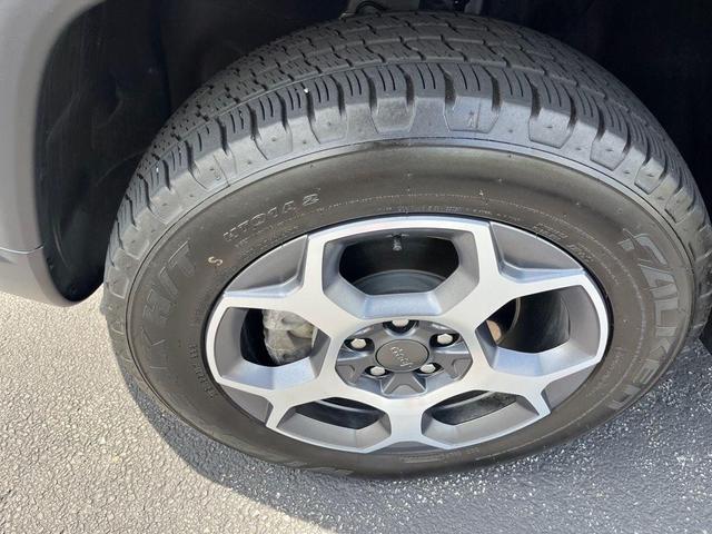 Photo of 2022 Granite Crystal Metallic Clearcoat Jeep Compass