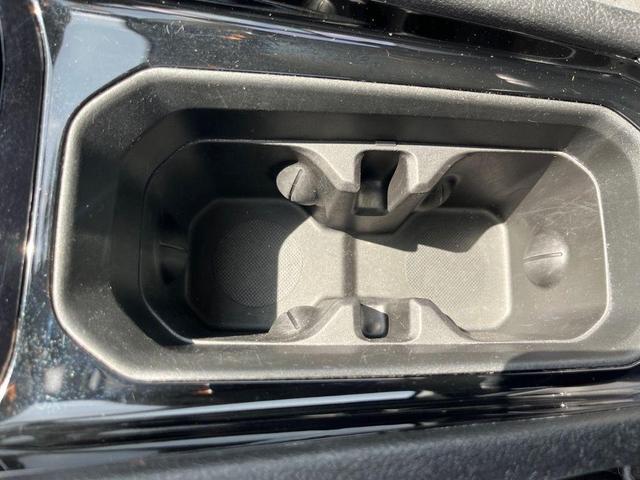 Photo of 2022 Granite Crystal Metallic Clearcoat Jeep Compass