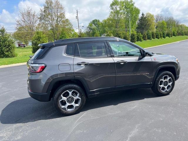 Photo of 2022 Granite Crystal Metallic Clearcoat Jeep Compass
