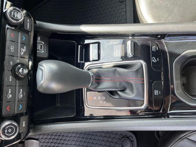 Photo of 2022 Granite Crystal Metallic Clearcoat Jeep Compass