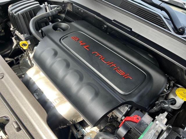 Photo of 2022 Granite Crystal Metallic Clearcoat Jeep Compass