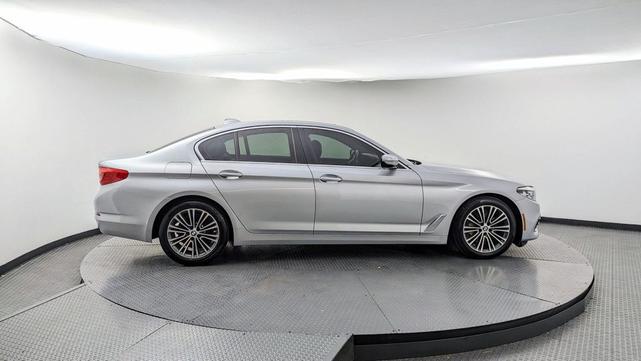 Photo of 2019 Glacier Silver Metallic BMW 530
