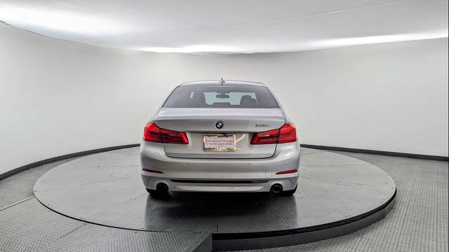 Photo of 2019 Glacier Silver Metallic BMW 530