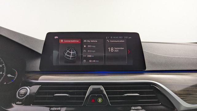 Photo of 2019 Glacier Silver Metallic BMW 530