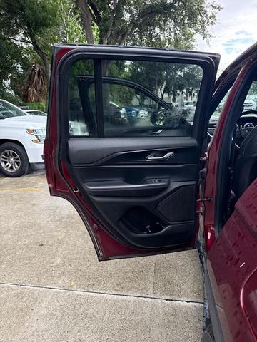 Photo of 2023 Velvet Red Pearlcoat Jeep Grand Cherokee