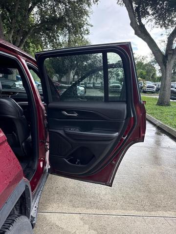 Photo of 2023 Velvet Red Pearlcoat Jeep Grand Cherokee