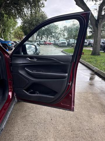 Photo of 2023 Velvet Red Pearlcoat Jeep Grand Cherokee