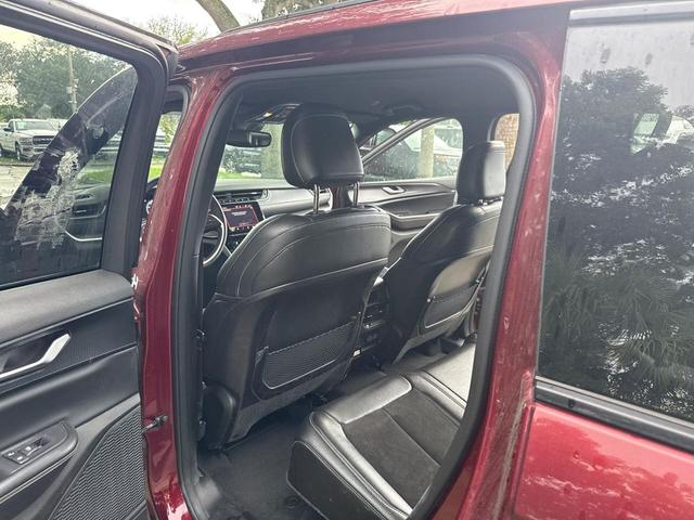 Photo of 2023 Velvet Red Pearlcoat Jeep Grand Cherokee