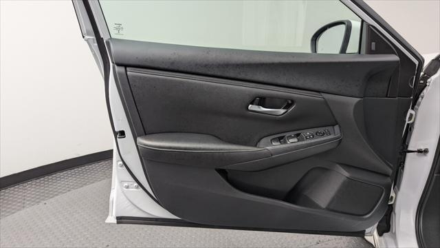 Photo of 2023 Aspen White Tricoat Nissan Sentra