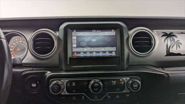 Photo of 2020 Black Clearcoat Jeep Gladiator