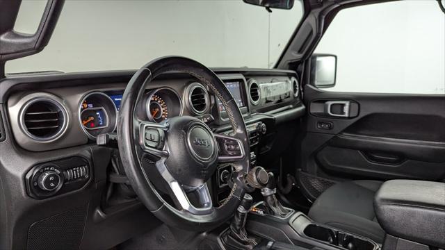 Photo of 2020 Black Clearcoat Jeep Gladiator