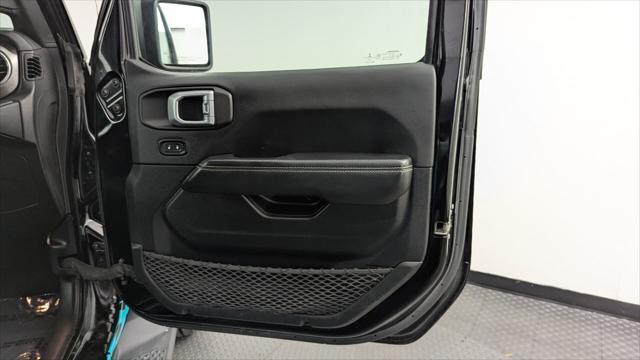 Photo of 2020 Black Clearcoat Jeep Gladiator