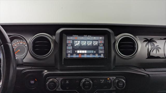 Photo of 2020 Black Clearcoat Jeep Gladiator