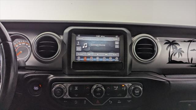 Photo of 2020 Black Clearcoat Jeep Gladiator