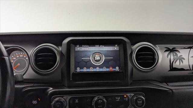Photo of 2020 Black Clearcoat Jeep Gladiator