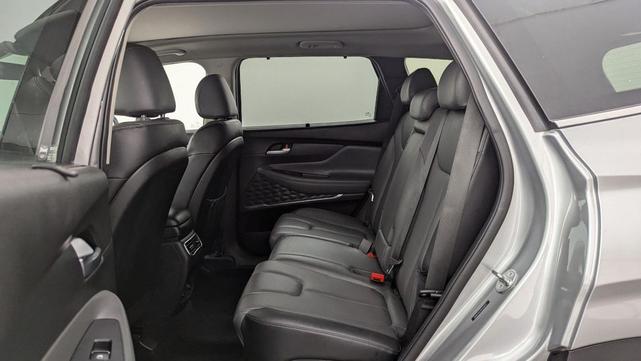 Photo of 2023 Shimmering Silver Hyundai SANTA FE