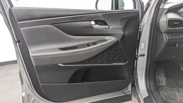 Photo of 2023 Shimmering Silver Hyundai SANTA FE