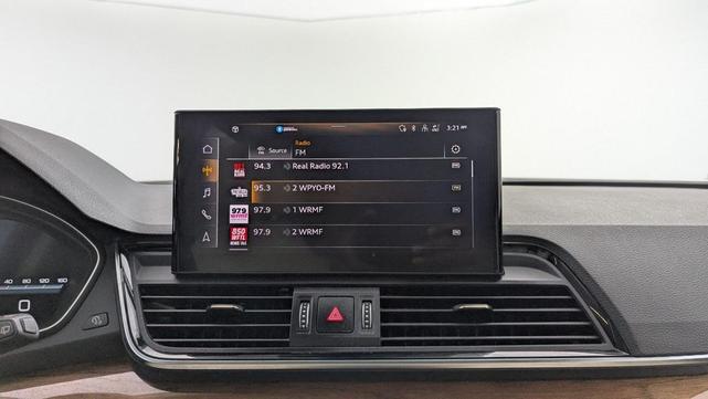 Photo of 2022 Ibis White Audi Q5
