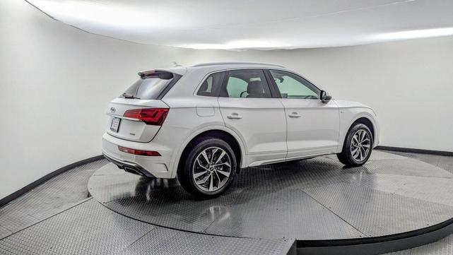 Photo of 2022 Ibis White Audi Q5