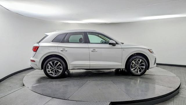 Photo of 2022 Ibis White Audi Q5