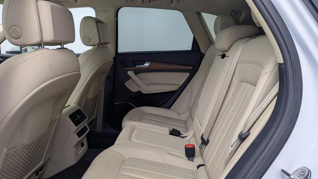 Photo of 2022 Ibis White Audi Q5